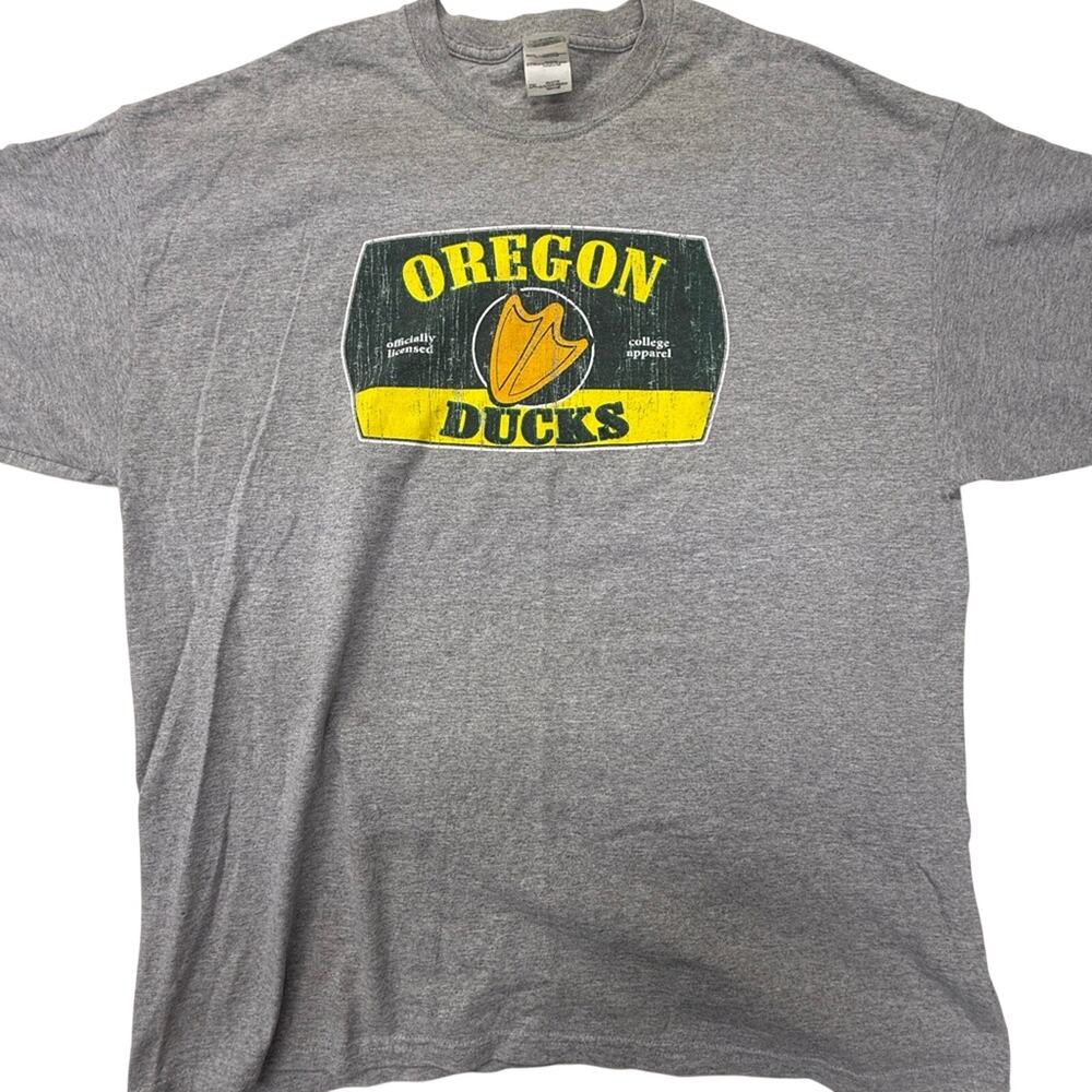 Gildan Men's 2XL Grey Oregon Ducks Short-Sleeve Graphic Tee with Yellow Accent